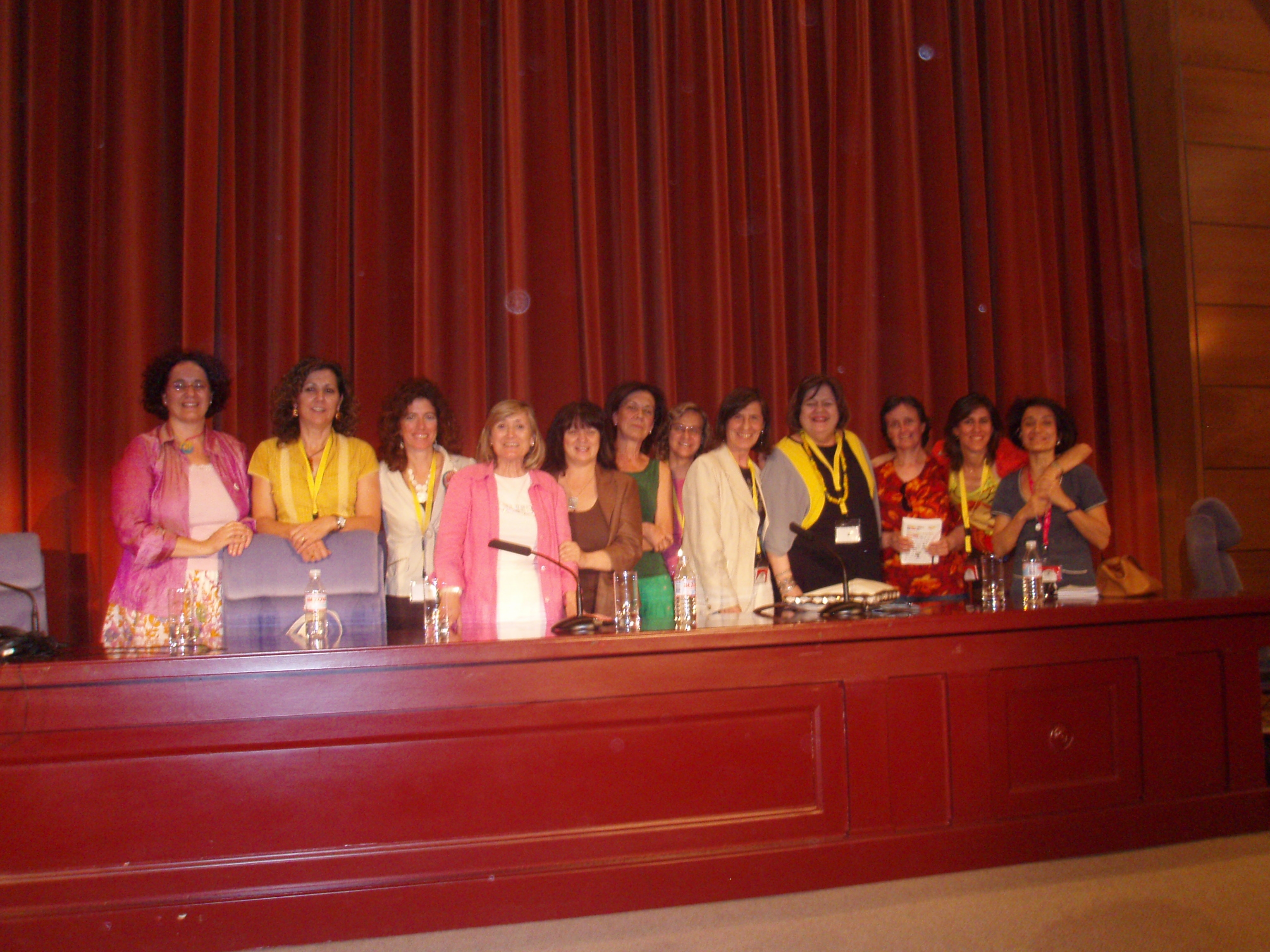 Integrantes del SIGE en la clausura del Congreso Mundos de Mujeres (Junio de 2008)